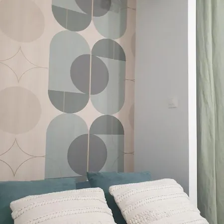 La Apartment *